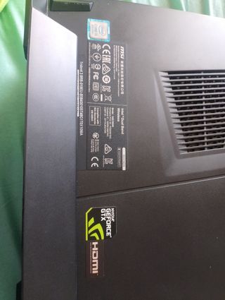 MSI TRIDENT 3 y monitor 