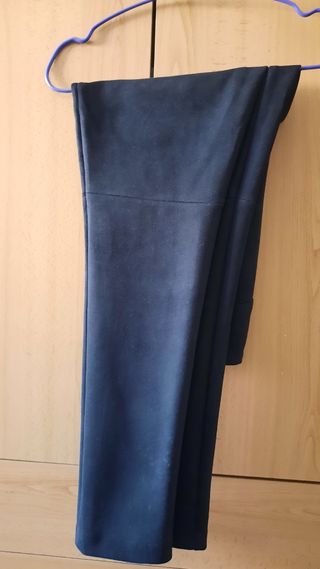 Traje negro MANGO antelina tachuelas
