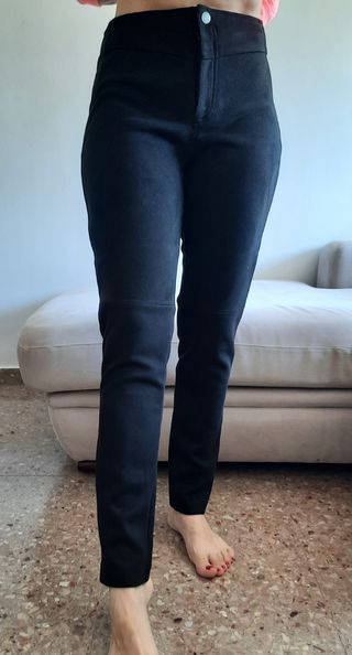 Traje negro MANGO antelina tachuelas