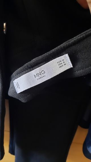 Traje negro MANGO antelina tachuelas