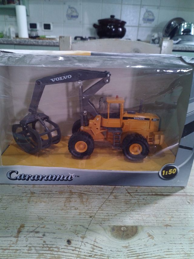 Cararama 1:50 pala gommata con ragno Volvo L 180 C