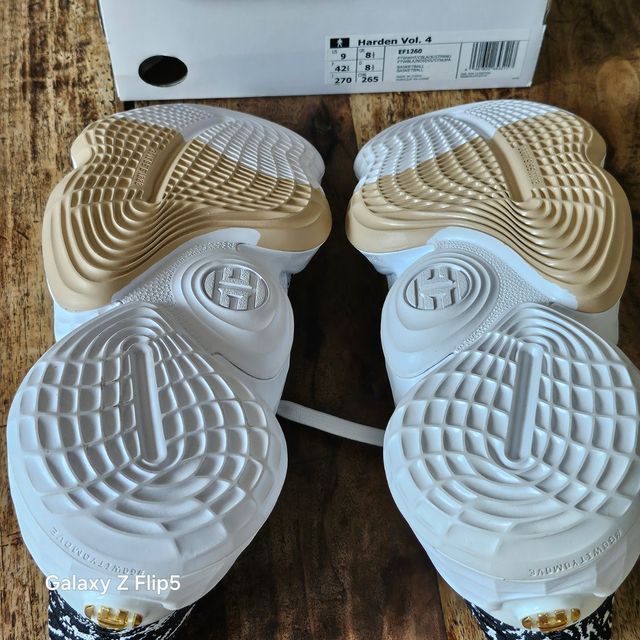 ADIDAS HARDEN VOL. 4 BISCOTTI E CREMA