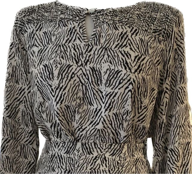 Minifalda y blusa estampado zebra,SIN ESTRENAR