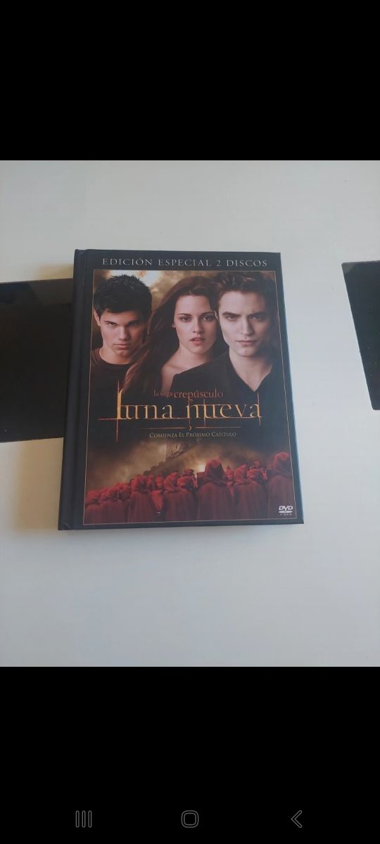 Edición especial 2DVD+LIBRO Luna Nueva