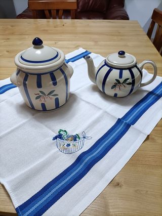 Teiera e biscottiera 