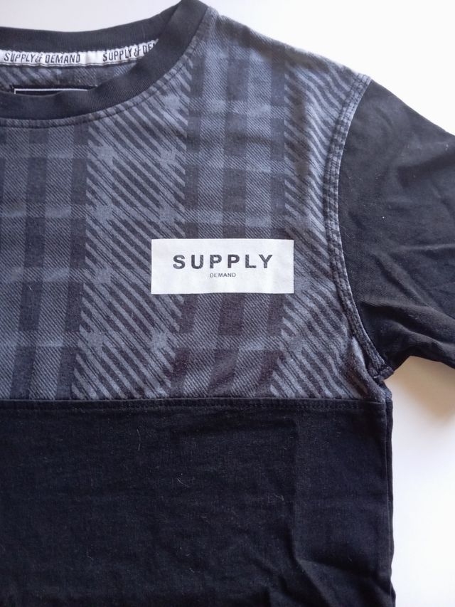 Camiseta Supply Demand
