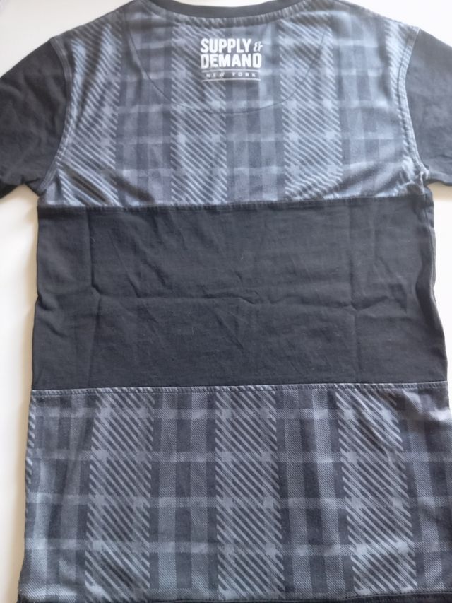 Camiseta Supply Demand