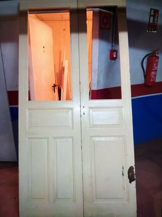 Puertas pino tea