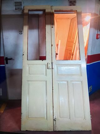 Puertas pino tea