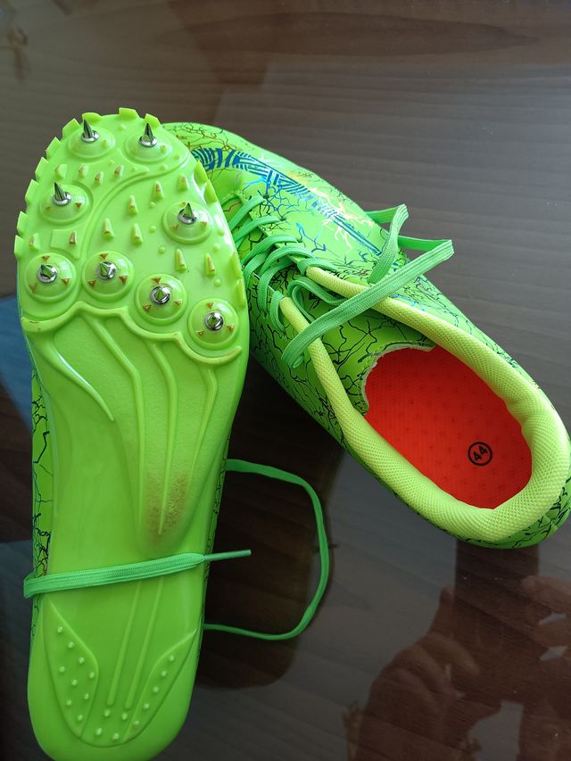 zapatillas atletismo de clavos