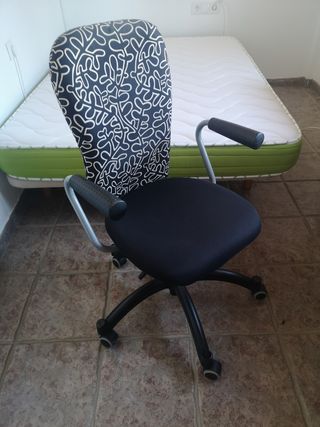 Silla oficina con ruedas
