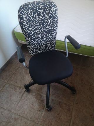 Silla oficina con ruedas