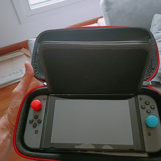 Nintendo switch y varios juegos