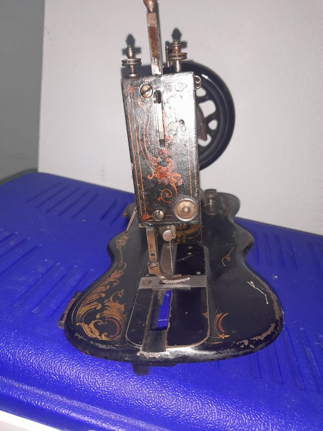 Máquina de coser Singer muy antigua