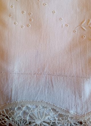 Sabana suelta antigua toda a mano Nº104