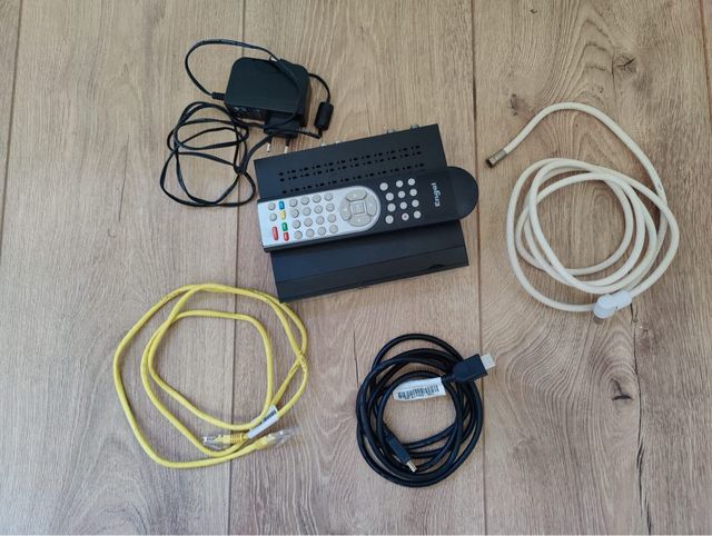 Receptor satelite Engel RS8100HD