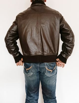 Bomber cuero auténtico. XL. Medidas indicadas. 