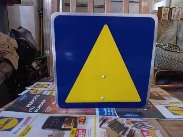 TRIANGULO SEÑALIZACION ANTIGUO