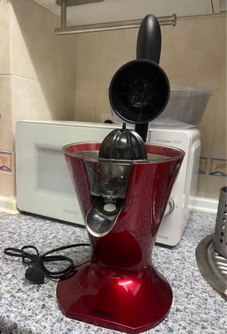 Exprimidor eléctrico