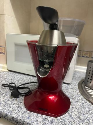 Exprimidor eléctrico