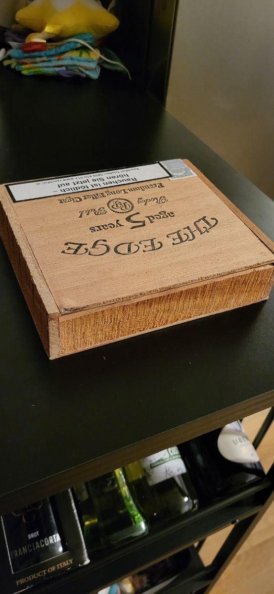 Scatola sigari Rocky Patel vuota