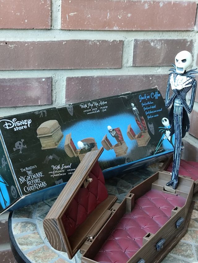 Jack Skellington in coffin ⚰️