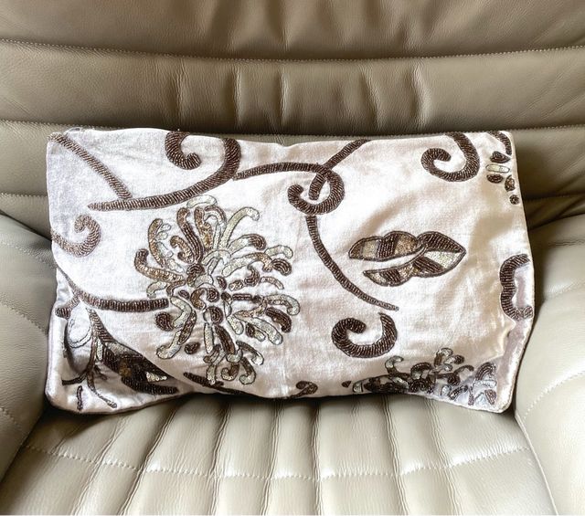 Funda cojín pailletes Zara Home