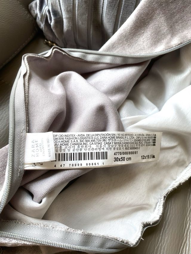 Funda cojín pailletes Zara Home