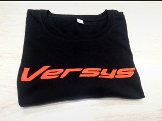 Camiseta Versys 