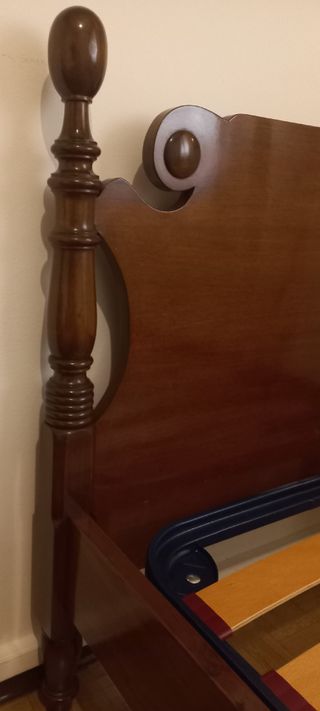 Letto + comodino in noce artigianale