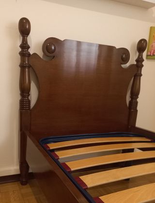 Letto + comodino in noce artigianale