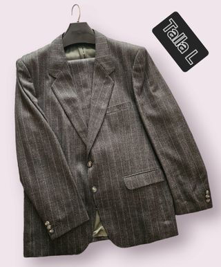 Vendo TRAJE COMPLETO TALLA L