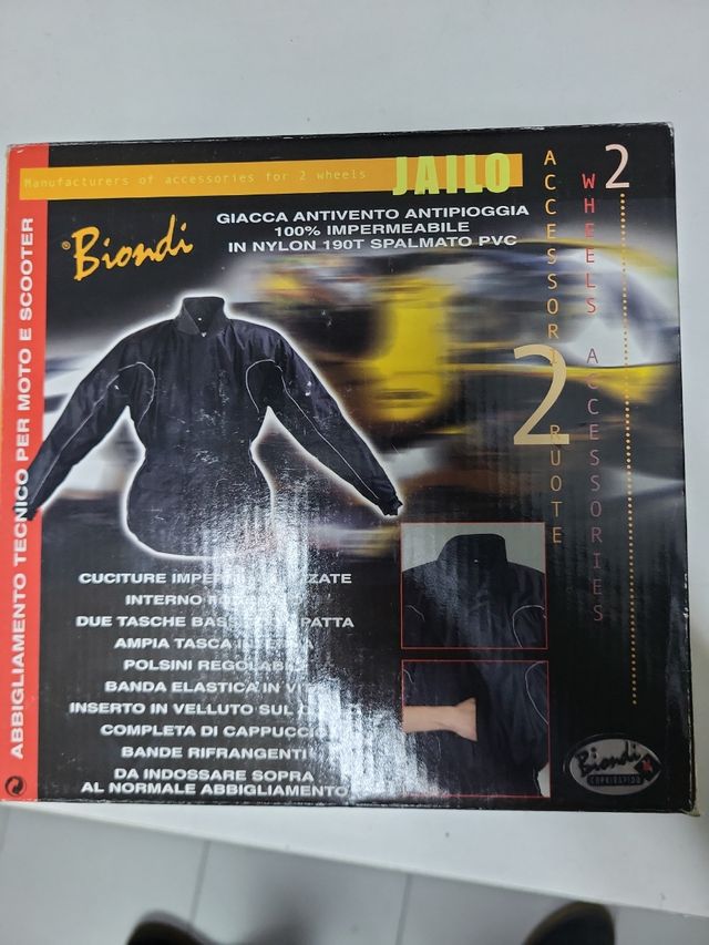 Chaqueta moto para el agua de la marca Biondi