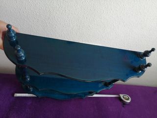 ESTANTERÍA AZUL PARED