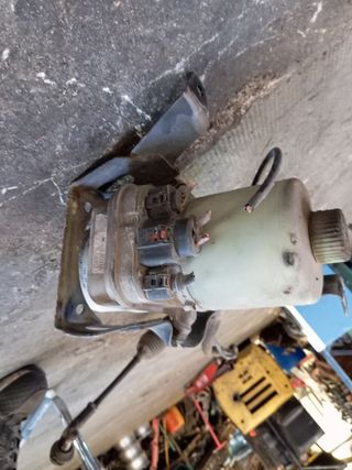 Bomba de dirección Seat Córdoba 