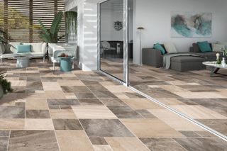 Pavimento exterior e interior