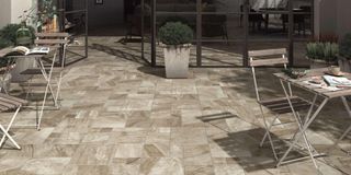 Pavimento exterior e interior