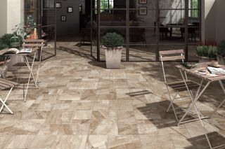 Pavimento exterior e interior