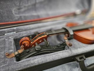 VIOLIN INSTRUMENTO MUSICAL