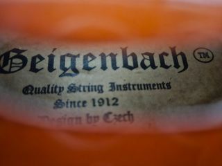 VIOLIN INSTRUMENTO MUSICAL