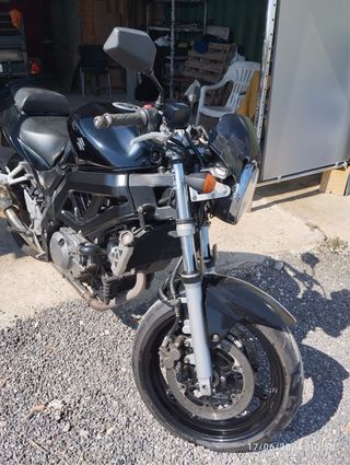 Moto suzuki 750