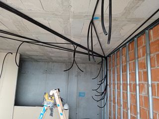 Electricidad y mantenimiento en general