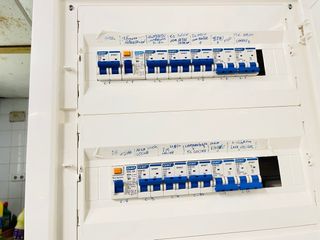 Electricidad y mantenimiento en general