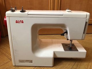 Máquina de coser Alfa 664