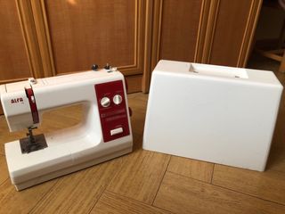 Máquina de coser Alfa 664