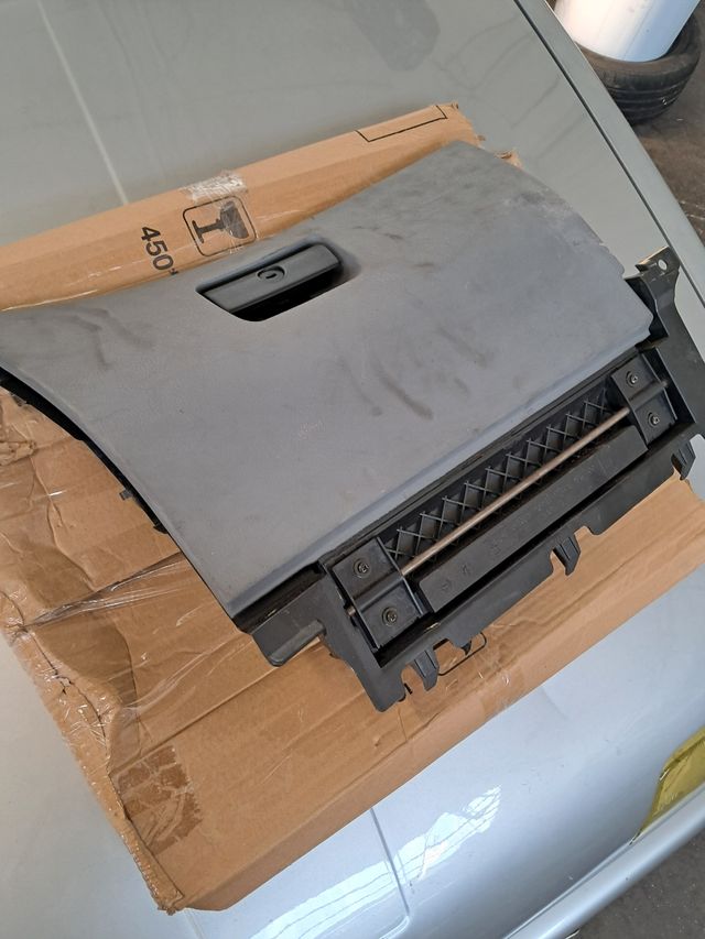 Guantera bmw e46 gris