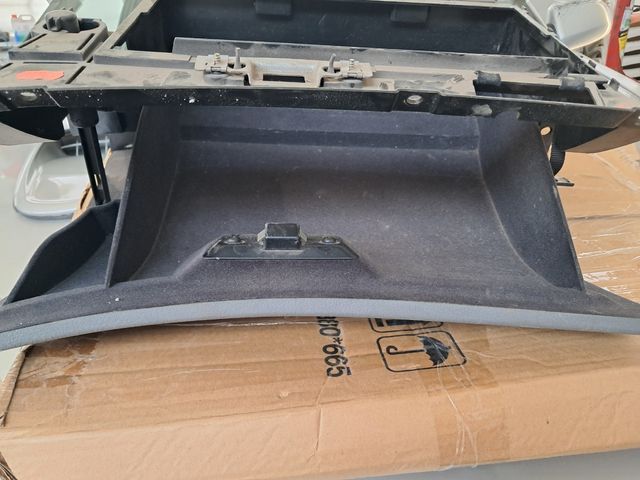 Guantera bmw e46 gris