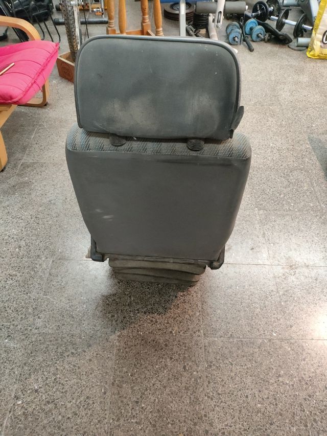 Asiento ISRI con suspensión neumática