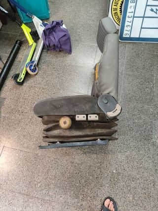 Asiento ISRI con suspensión neumática 