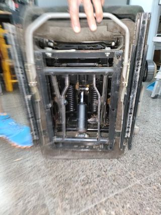 Asiento ISRI con suspensión neumática 